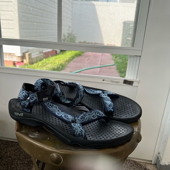 Other - Teva Comfortable Hiking Sandal